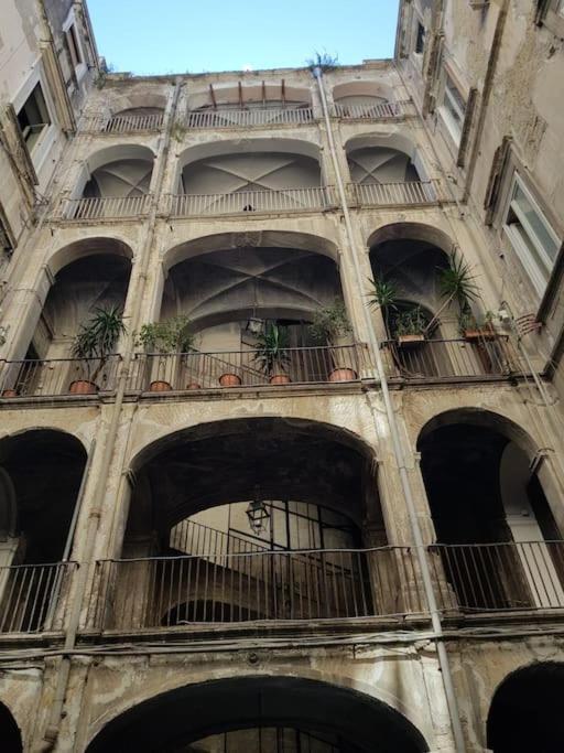 Fashion Cathedral Apartment, Centro Storico Napoli Eksteriør bilde